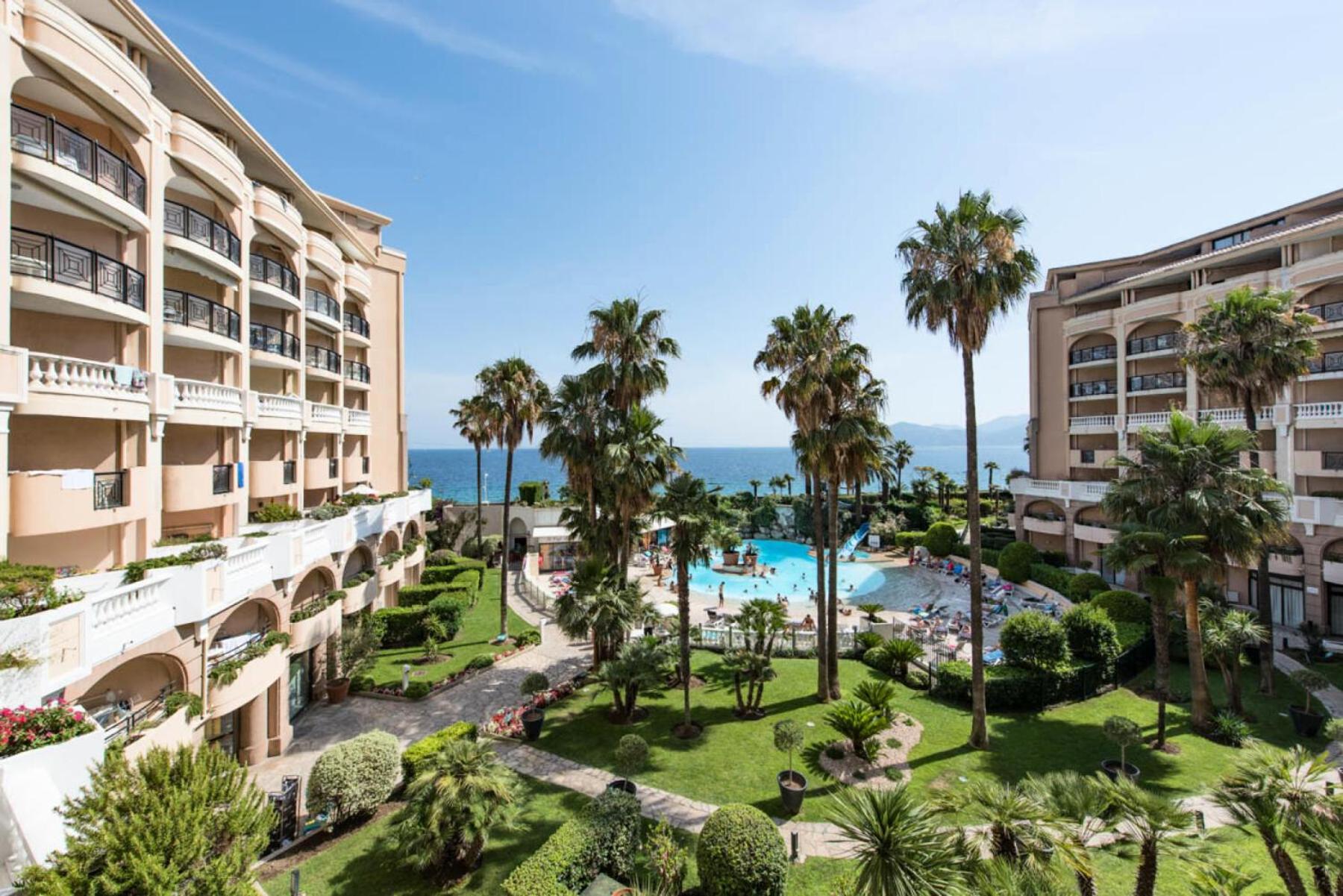 Verrerie - Maeva - 2 Pieces 5 Personnes Confort Mae-3572 Cannes